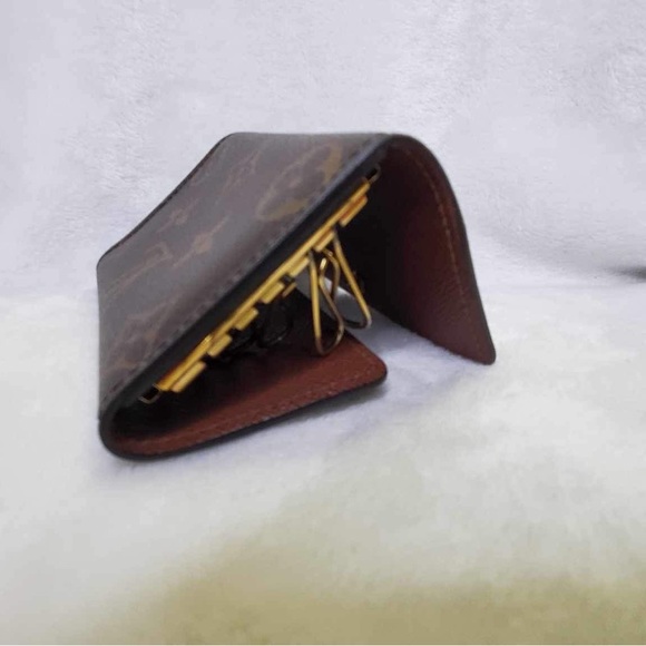 Louis Vuitton 6 keys holder - Picture 3 of 7